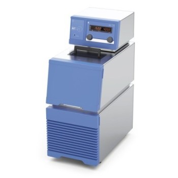 HEATED BATH CIRCULATOR VOLUME 5-7 L TEMPERATURE RANGE -25°C/+200°C TEMPERATURE STABILITY DIN 12876 ±0,02K DISPLAY LED BLET Ref :