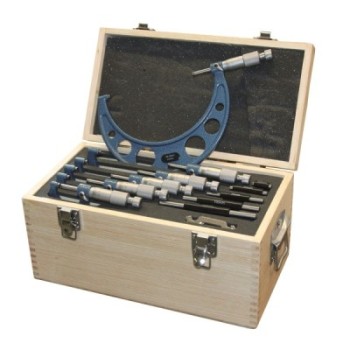 SET OF OUTSIDE MICROMETERS WITH STANDARD MEASURING FACES BLET ref : MICXX-A0905C00 BLET MICXX-A0905C00 : securemail.fr